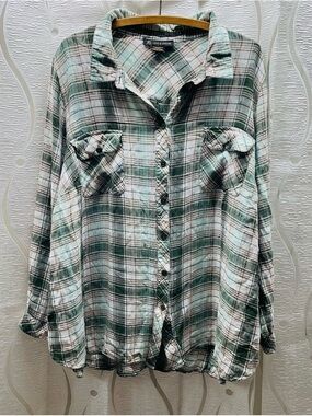 Love & Legend Plaid Button Down Women 24 Green Long‎ Sleeve Flannel Style